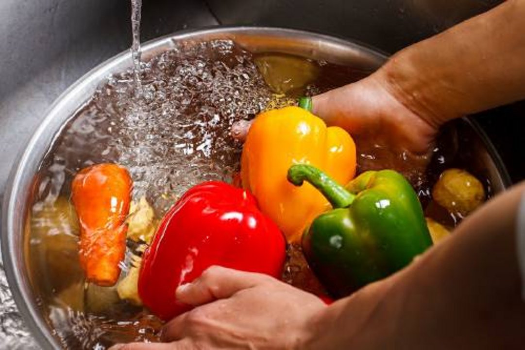 Reutiliza el agua para ahorrar y cuidar el planeta.